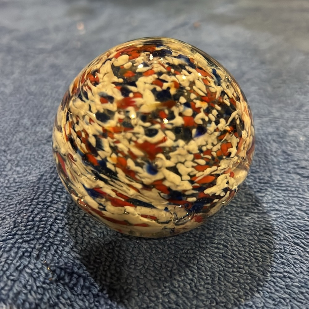 Murano Paperweight - Picture 3 of 6